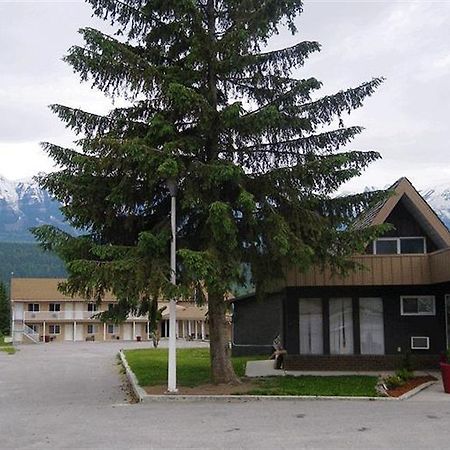 Selkirk Inn Golden Exterior foto