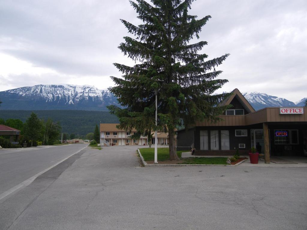 Selkirk Inn Golden Exterior foto